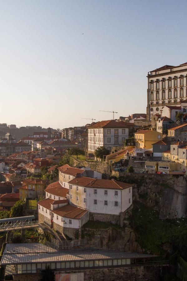 Modern Charming Loft With Balcony In Central Porto Eksteriør bilde